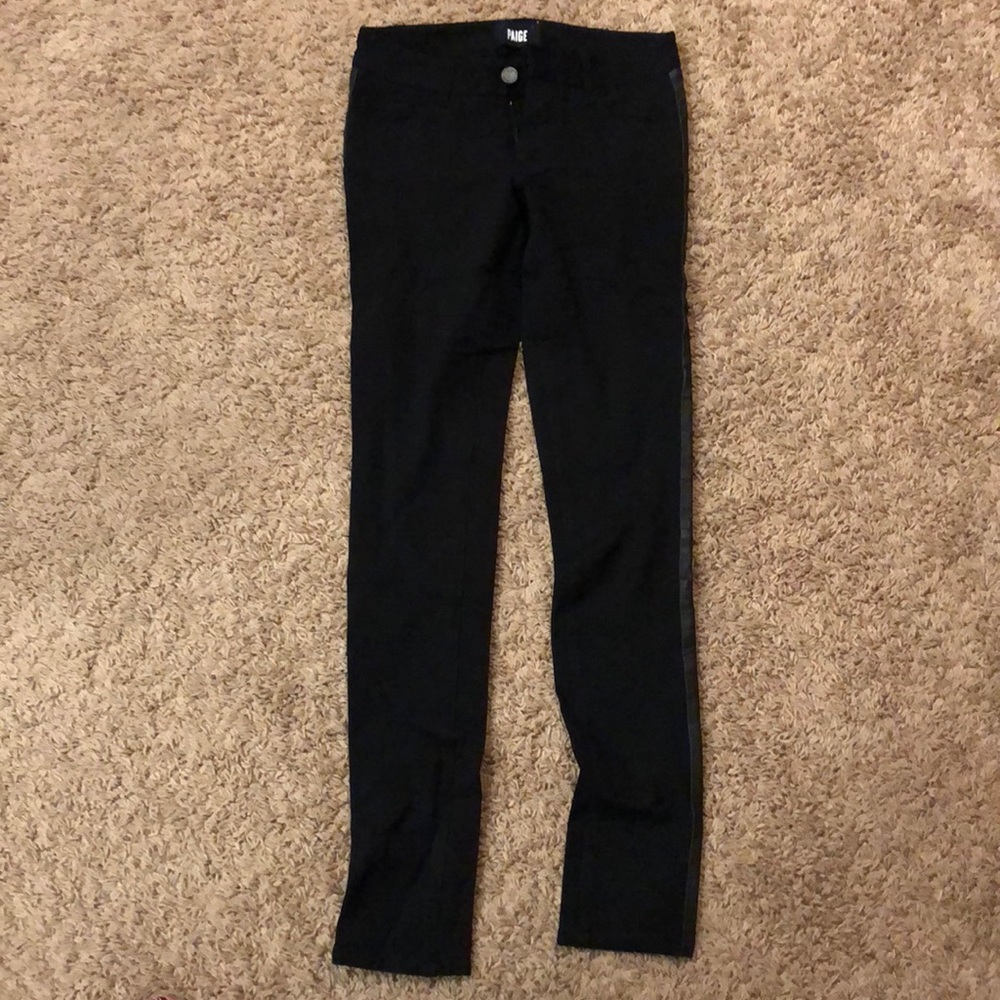 Black leggings